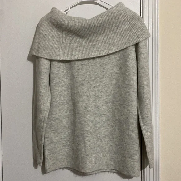 Ann Taylor Sweater - Picture 2 of 5